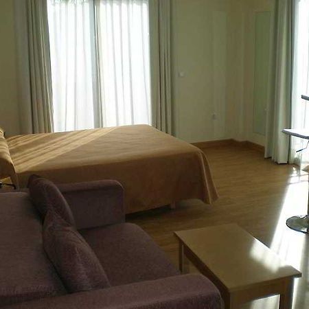 Axarquia Beach Hotel Almayate Bajo Szoba fotó