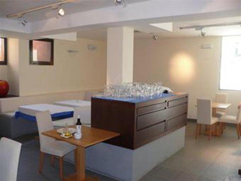 Axarquia Beach Hotel Almayate Bajo Étterem fotó
